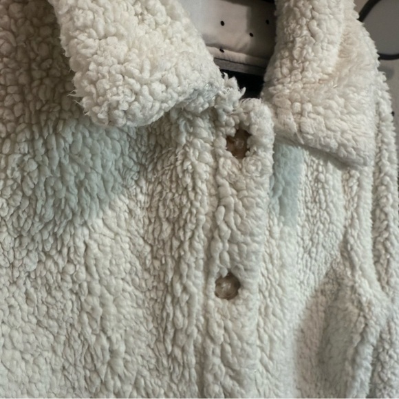HEM & THREAD Soft White Sherpa Button Up Jacket Cardigan Size Small - Picture 2 of 15